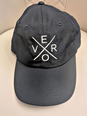 Vero Embroidered Logo Baseball Cap in Black